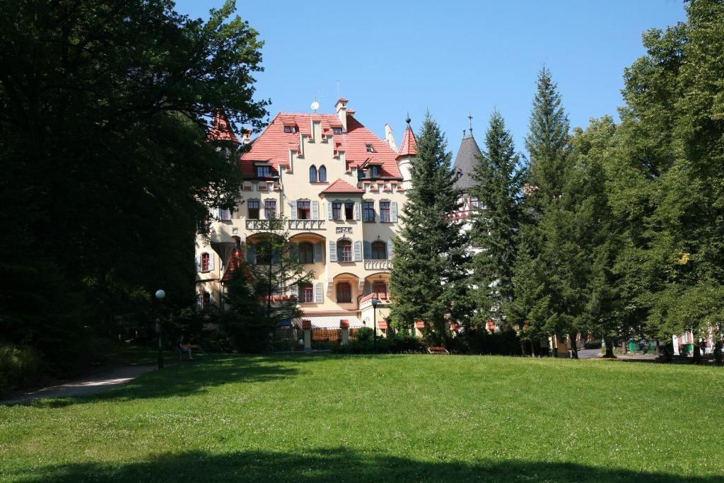 Villa Ritter カルロヴィ・ヴァリ エクステリア 写真