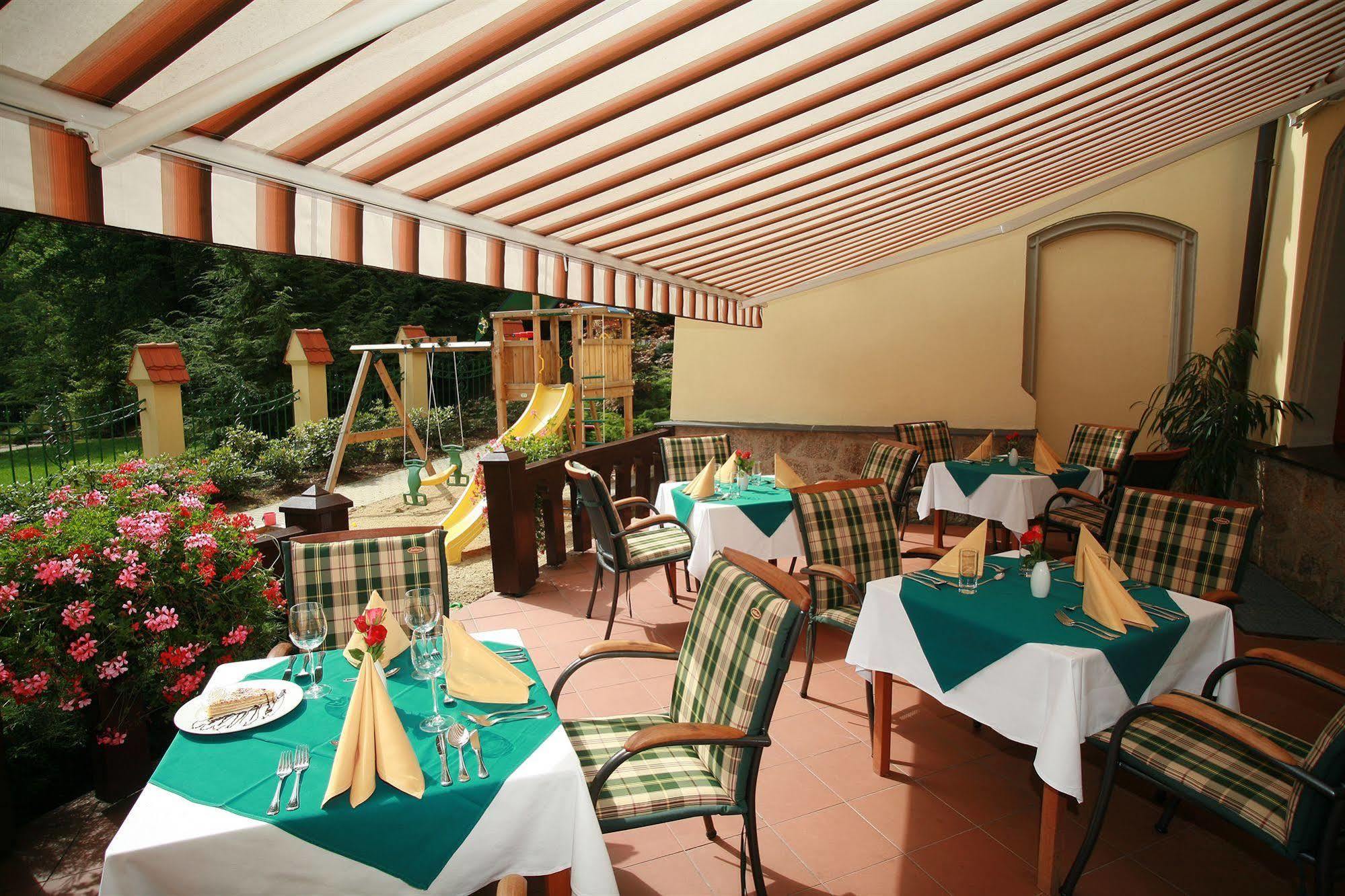 Villa Ritter カルロヴィ・ヴァリ エクステリア 写真